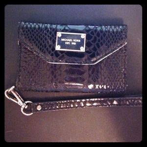 Michael kors black iphone case/wallet