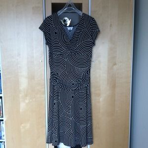 💥REDUCED💥London Times - B&W Polka Dot Dress💥