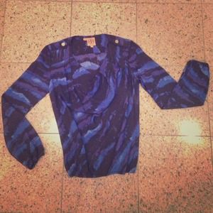 ✨❗️SOLD❗️✨Tory Burch Silk Shirt