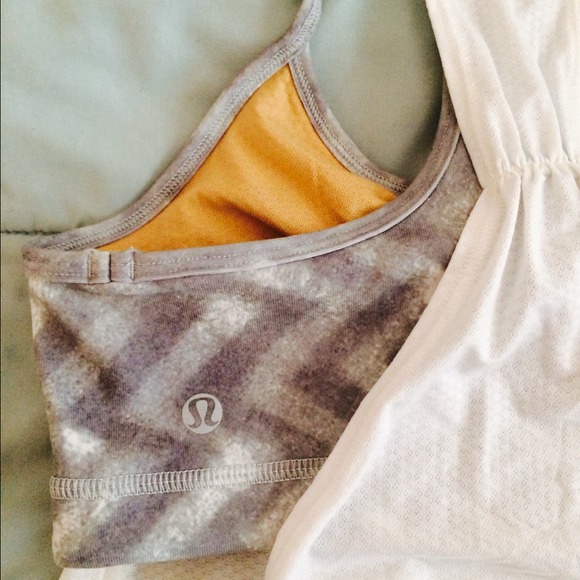 ⬇️Rare! Lululemon top No Limits Chevron Top white