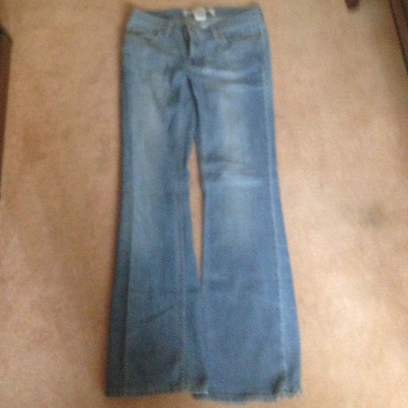 Super nice and barely worn denim jeans❤️size 11❤️ - Picture 2 of 3