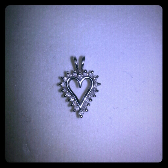 ****sold****Diamond Heart Pendent