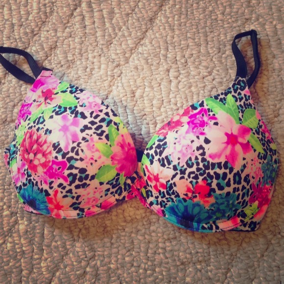 Good condition VS PINK bra