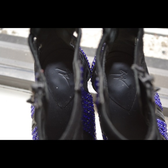 #GiuseppeZanotti #Swarovski crystal #sandals - Picture 3 of 3