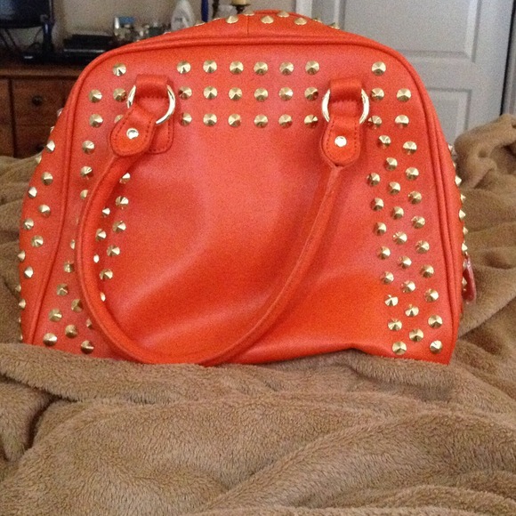 Steve Madden Handbags - Steve Madden purse🎉🎉REDUCED🎉🎉