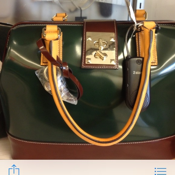 WANTED: Asia Bellucci hand bag