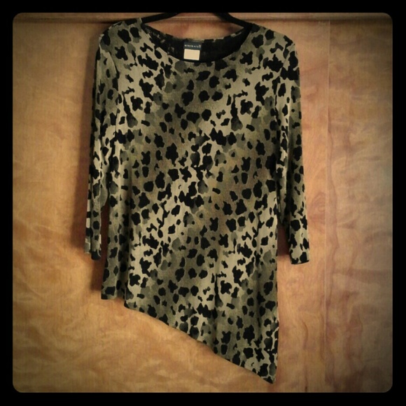 Angled Tunic 3/4" sleeve - Picture 1 of 1