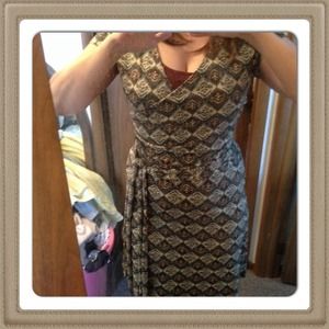 Gorgeous print dress with wrap tie at waist