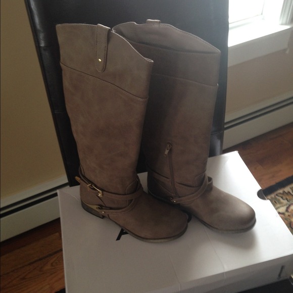 Soft leather tan boots - Picture 2 of 4