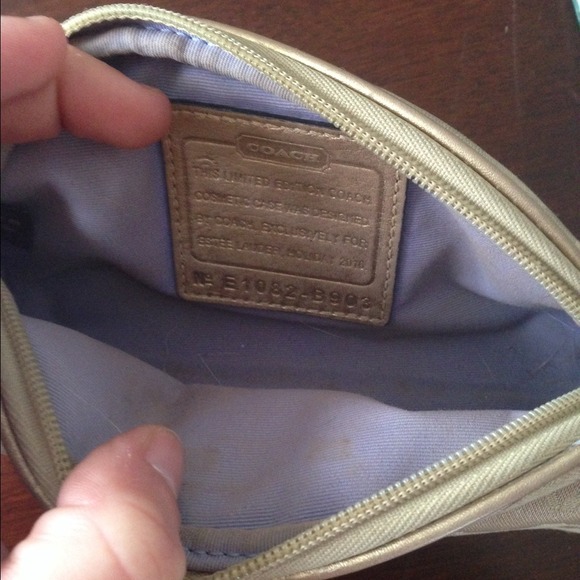 Coach make-up bag - Picture 3 of 4