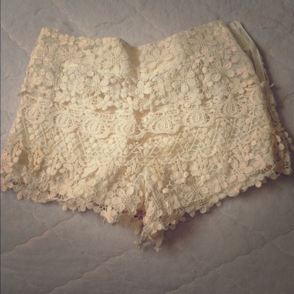 Lace high waist shorts