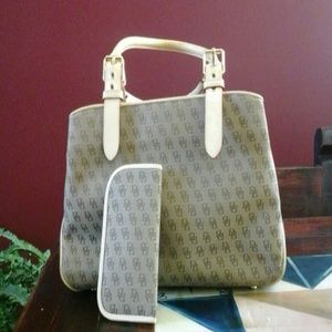 Dooney & Bourke