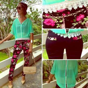 NWOT, floral dressy pants.