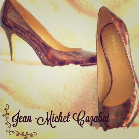 Tortoise Patent Leather w/ Gold Accents 💛