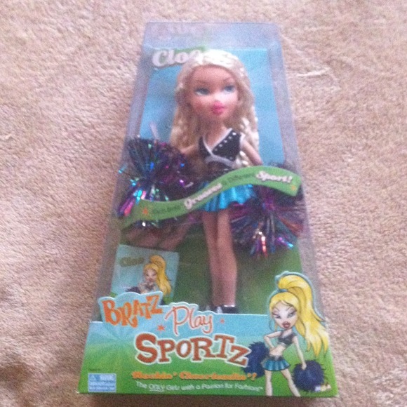 ⚠️Traded. Cloe bratz play sports