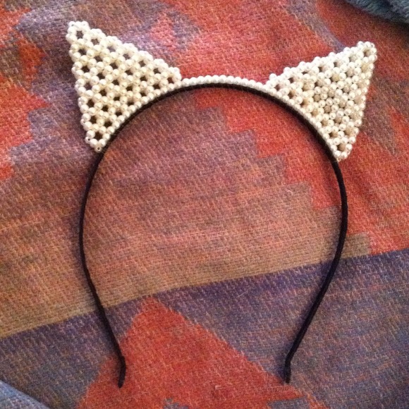 *sold* Kitty ears 😽