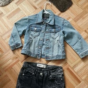 Petite crop 3/4 sleeve denim jacket