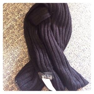 Black scarf h&m