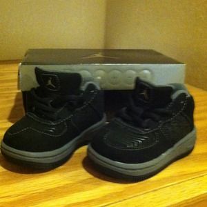 New in box black infants' Nikes