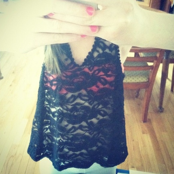 Loose Black Lace Tank 😘
