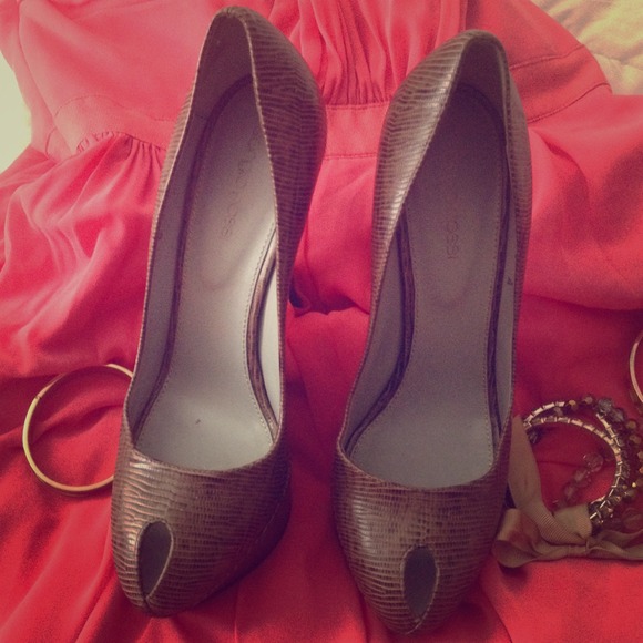 Sergio Rossi snakeskin almond peep-toe pumps