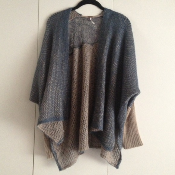 GORGEOUS free people cardigan w lace detail