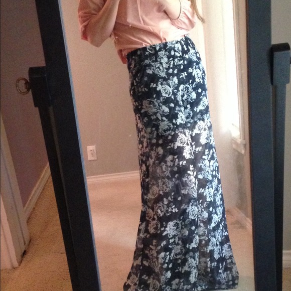 Navy blue flowing pants - Picture 2 of 4