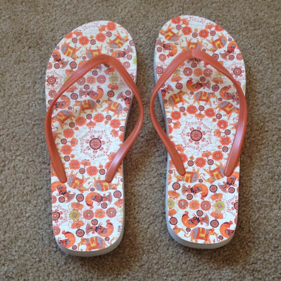 Gap flip flops