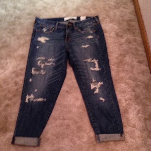 Abercrombie boyfriend fit crop