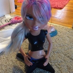 Brats head play doll