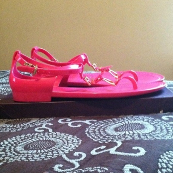 SOLD🎉Host Pick🎉Ralph Lauren sandals - Picture 2 of 3