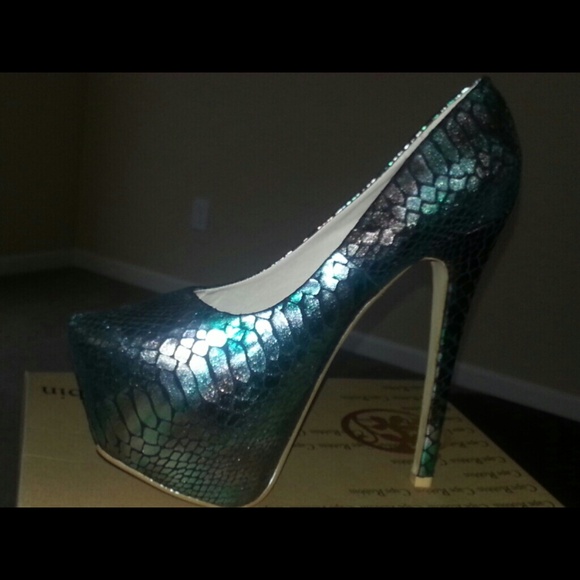 Women's pumps