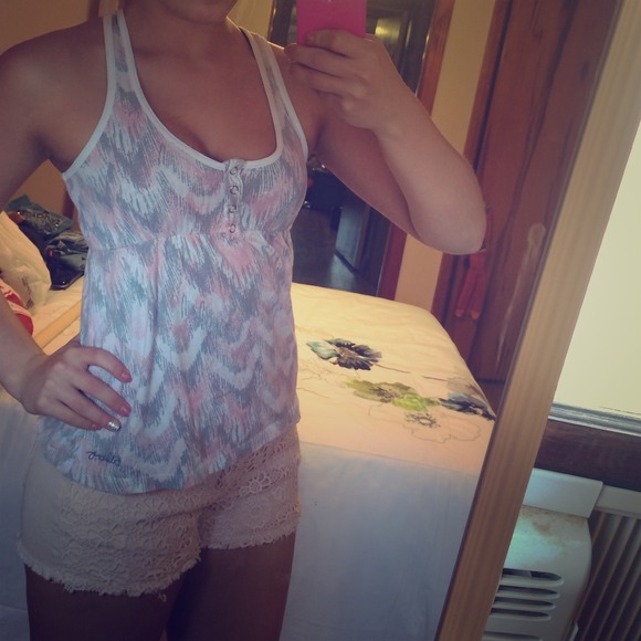 X-Small Billabong Top 🌊 - Picture 1 of 2