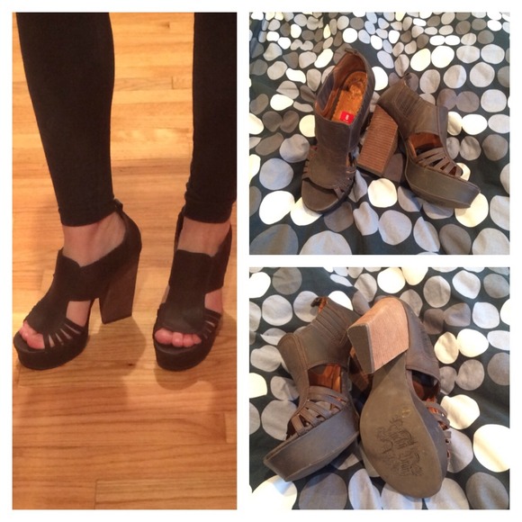 ⛔️SOLD⛔️Lucky Brand Brown Wedgesv - Picture 2 of 4