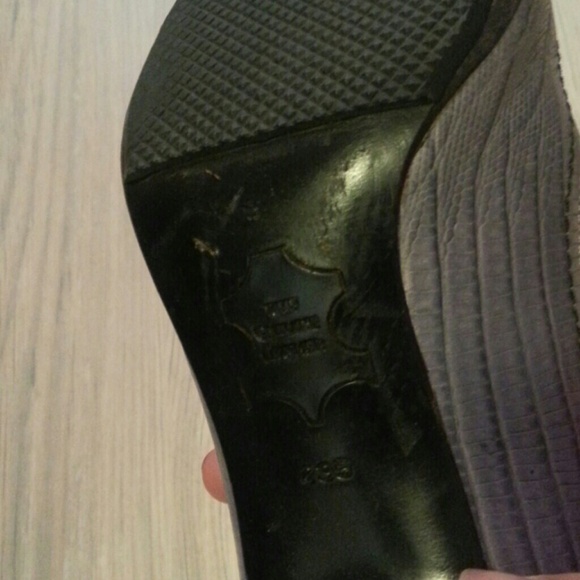 shoe - Picture 3 of 3