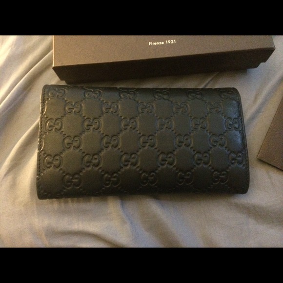 Gucci Wallet - Picture 2 of 2