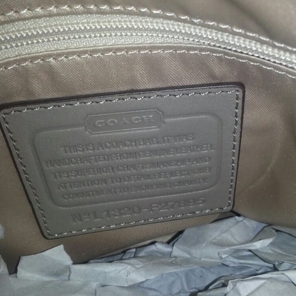 🎉HP 11/22🎉 100% authentic COACH NWT - Picture 3 of 4