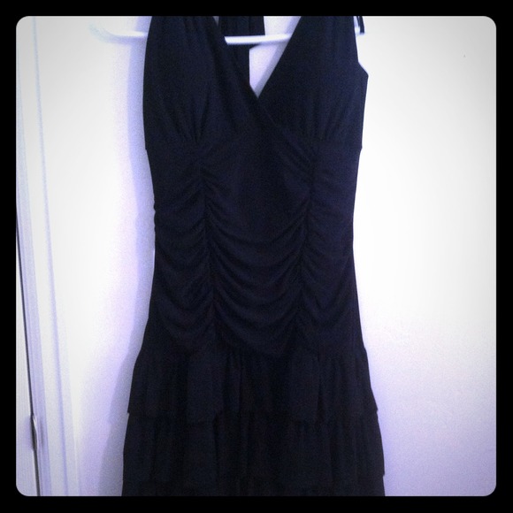 Black ruffled dress, lots of movement!