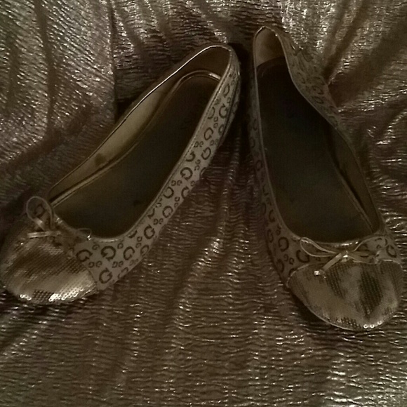Guess Golden Flats - Picture 4 of 4