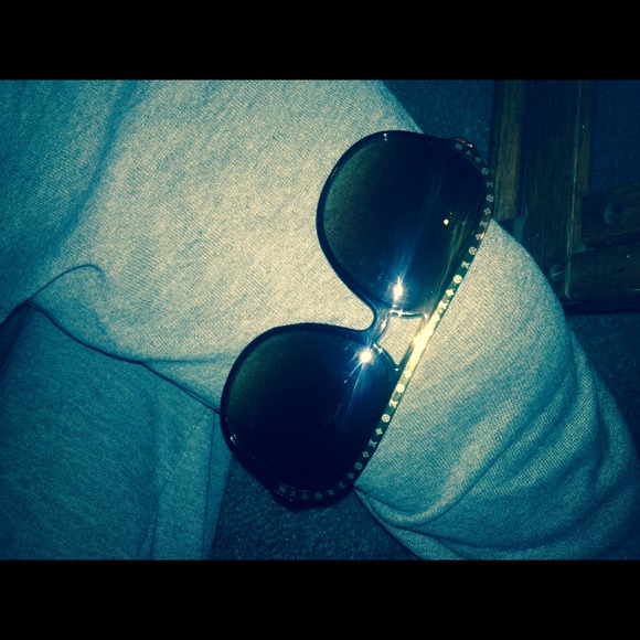 Louis Vuitton sunglasses - used
