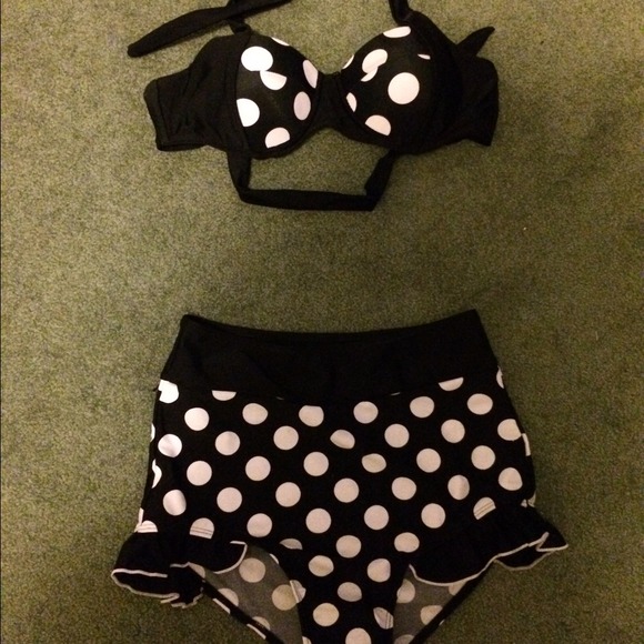 Retro High Waisted Polka Dot Bikini - Picture 3 of 3