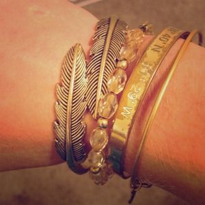 Feather bangle bracelet