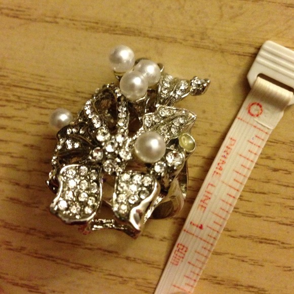 💐HP 5/2/14💐Statement Ring - Picture 3 of 4