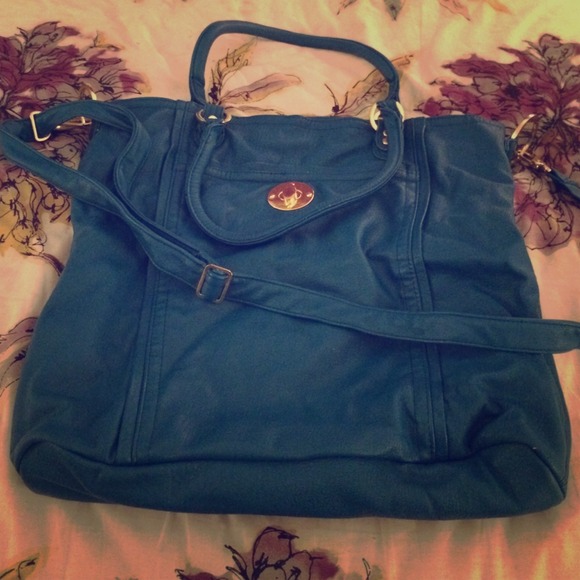 Old Navy Handbags - ❌SOLD❌teal tote w removable crossbody strap