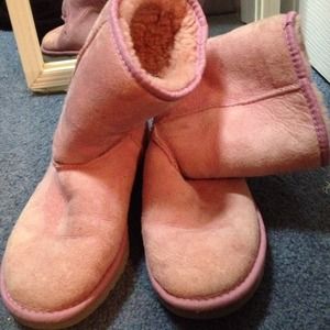 Pink uggs