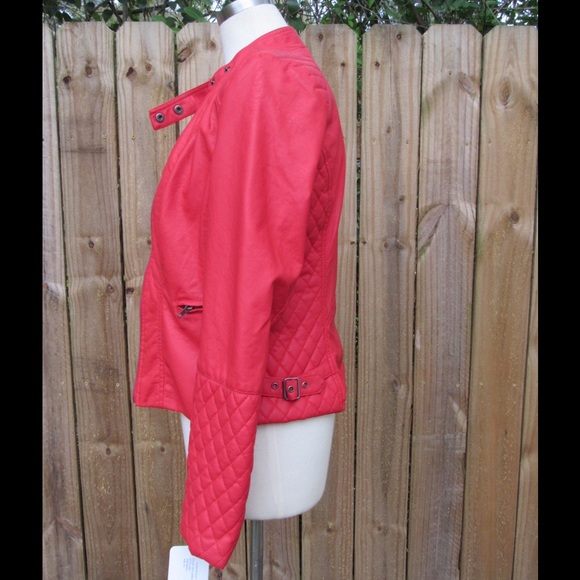 Gorgeous vegan leather jacket! - Picture 2 of 4