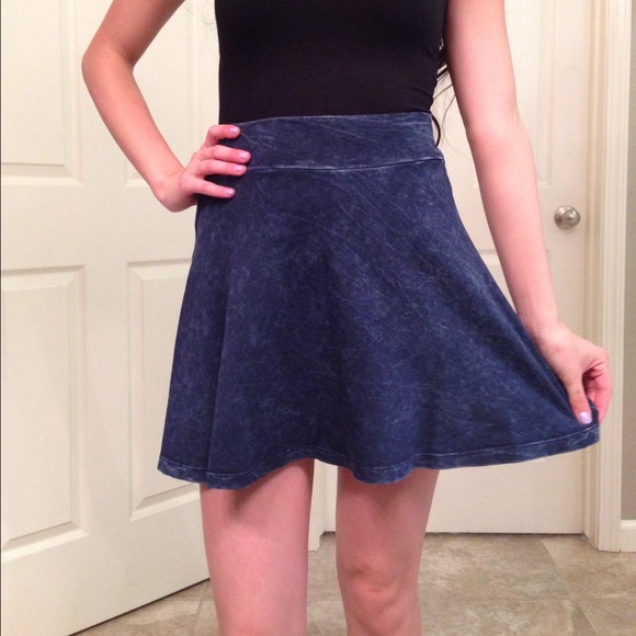❌SOLD❌NWT Denim Looking Skater Skirt