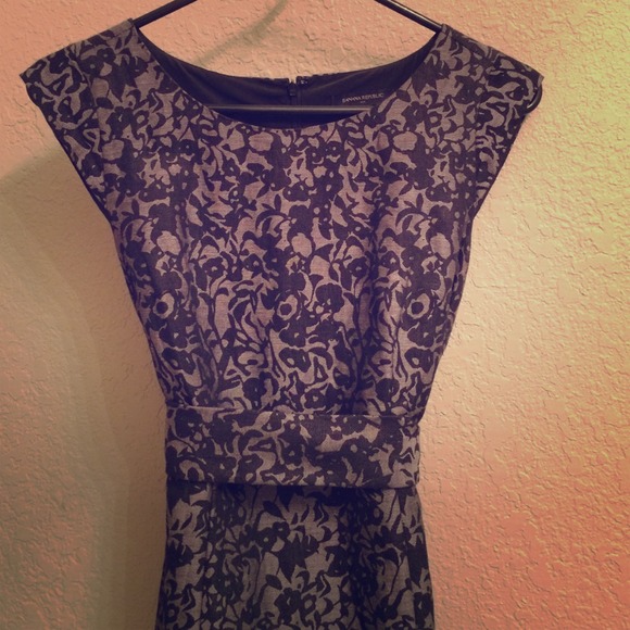 Size 0 (runs large) Floral Banana Republic Dress