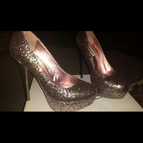 Glittery pumps wore a few times - Picture 1 of 4