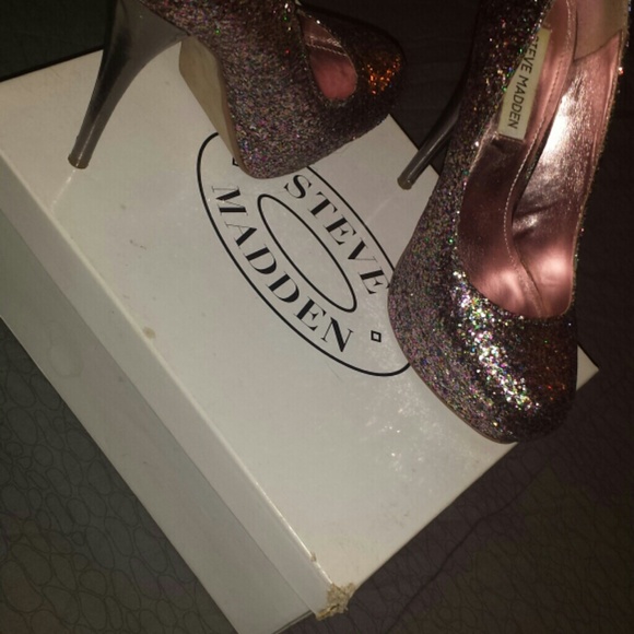 Glittery pumps wore a few times - Picture 2 of 4